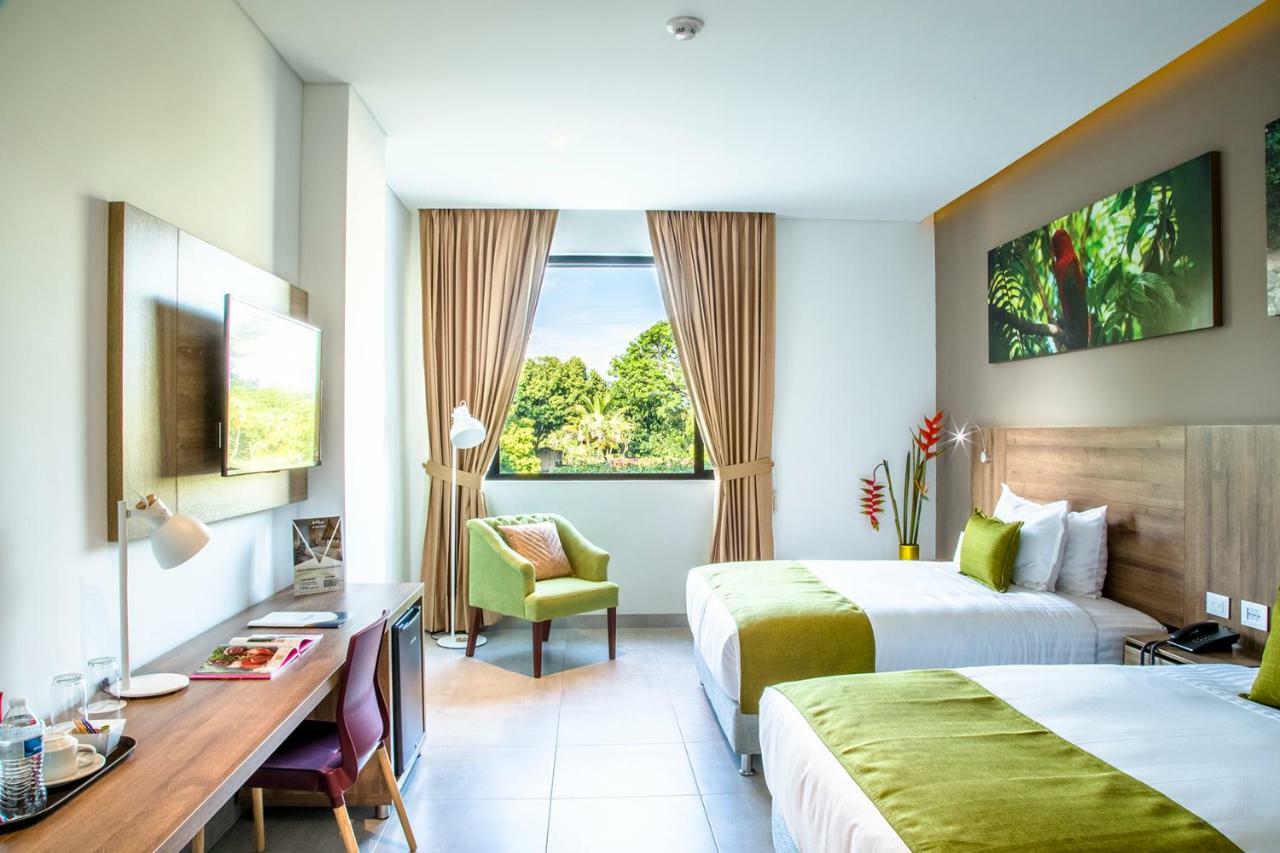 Hotel Pance 122 Wellness Spa Cali Bagian luar foto