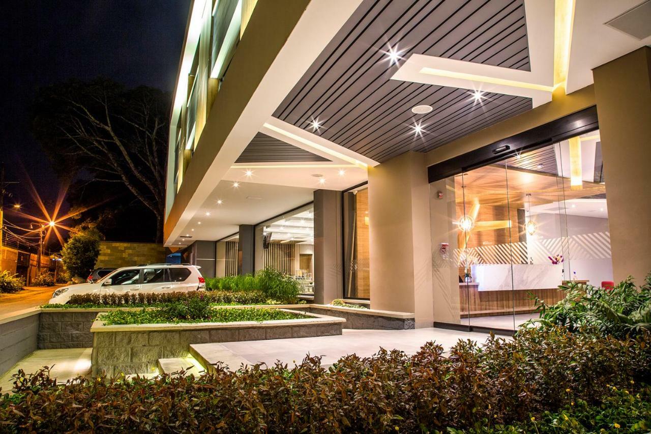 Hotel Pance 122 Wellness Spa Cali Bagian luar foto